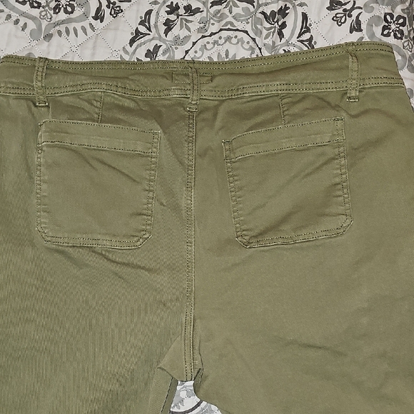Torrid Olive Green Women's Trousers - Picture 5 of 7